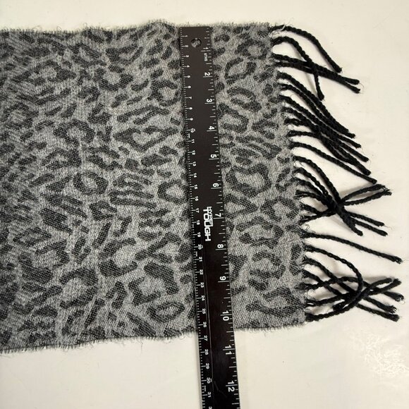 Cejon Womens Italian Scarf Grey Leopard Print Winter Warm Fringe Accent - Picture 8 of 11
